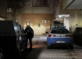 Ventiduenne uccisa a Napoli, si cerca il fratello
