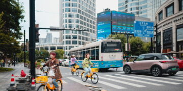 Borsa: Hong Kong in calo nelle prime battute, Hang Seng -1,51%