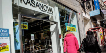 Kasanova salvata da Pamaf, acquisizione al 100% e piano di rilancio con nuovi negozi