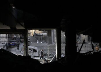 Idf, ondata di attacchi a Teheran e a Beirut