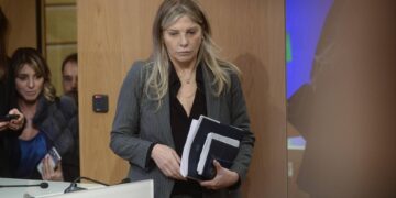 Anche il capo di gabinetto deve farsi autorizzare per interventi pubblici: il caso Bartolozzi diventa un giallo