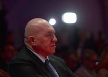 Crosetto bloccato a Dubai, volo cancellato dopo attacco Usa all’Iran