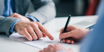 Quali documenti leggere prima di investire denaro in fondi o obbligazioni