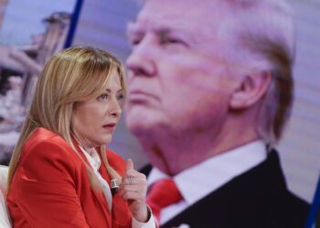 Iran, Meloni: “Intervenire a Hormuz sarebbe passo verso coinvolgimento”