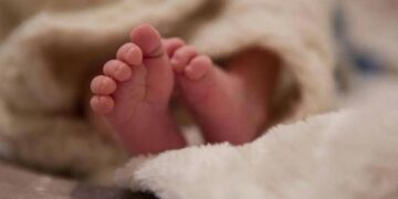 Trieste, neonato trovato morto in culla: il padre indagato per omicidio